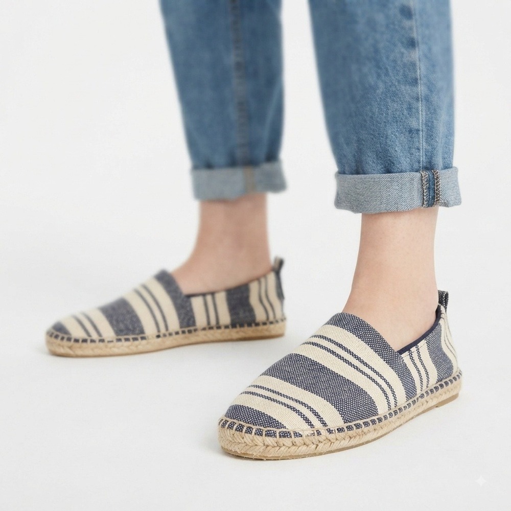 HM Shoes Womens 41 10 Navy Blue Cream Striped Canvas Espadrilles Slip On Flats